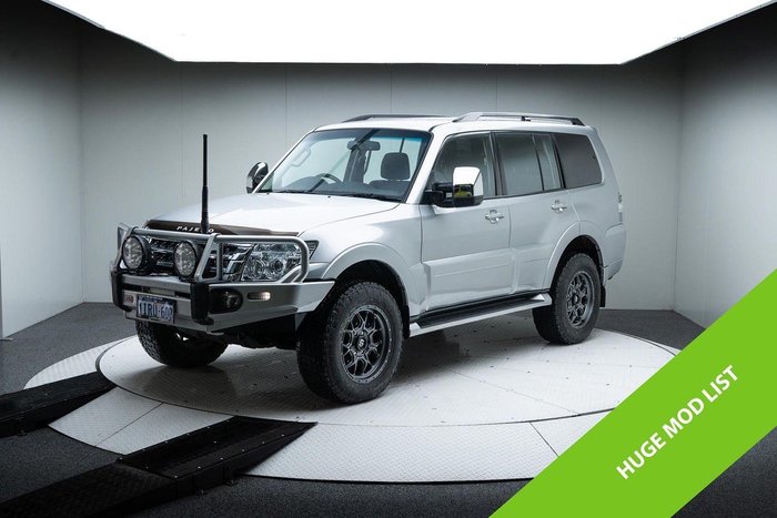 2021 Mitsubishi Pajero