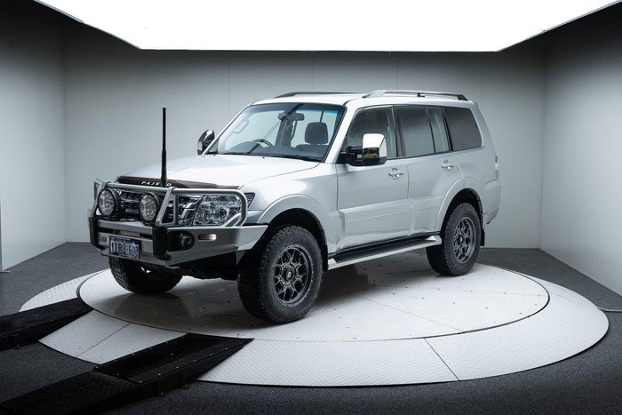 2021 Mitsubishi Pajero GLX