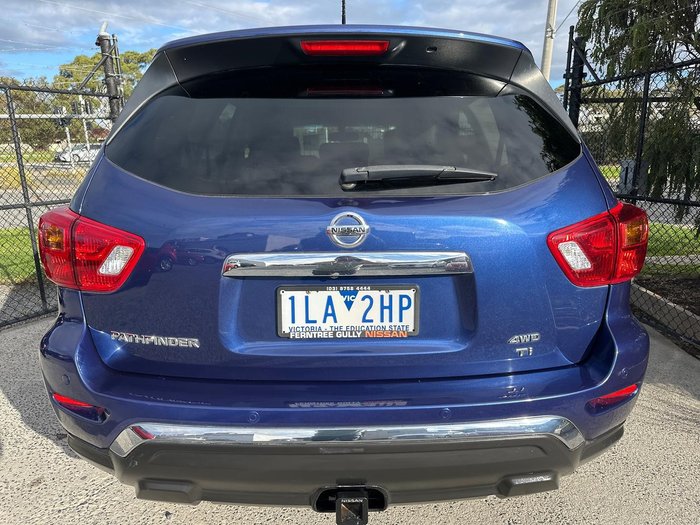 2017 Nissan Pathfinder Ti
