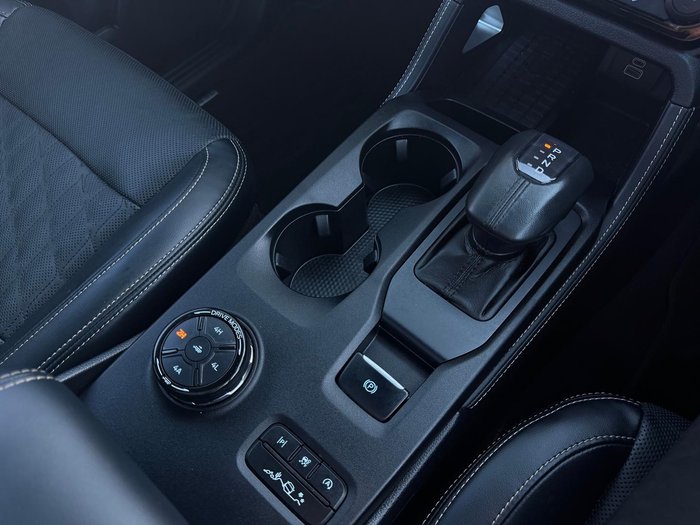 2024 Ford Everest Platinum