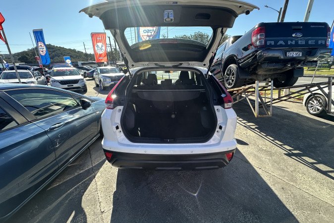 2024 MITSUBISHI ECLIPSE CROSS LS (2WD)
