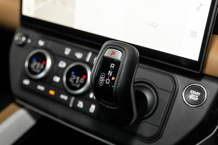2025 Land Rover Defender 110 D350 X-Dynamic HSE