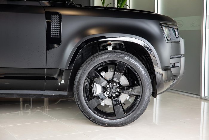 2025 Land Rover Defender 110 D350 X-Dynamic HSE