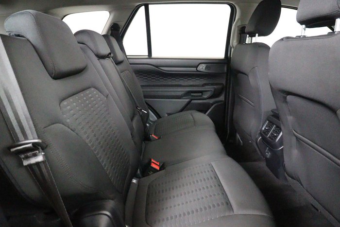 2025 Ford Everest Ambiente