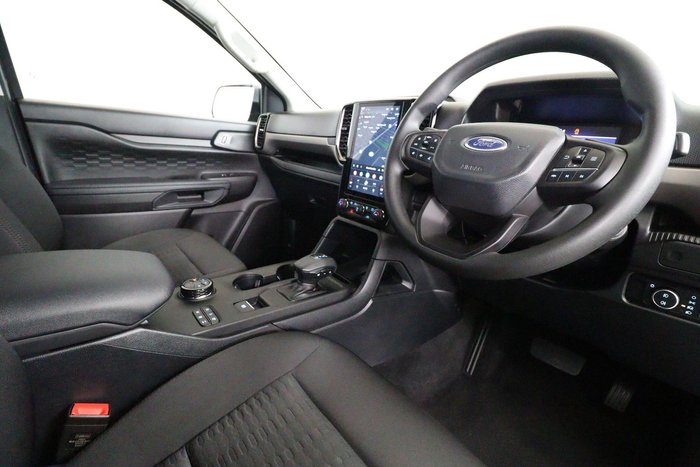 2025 Ford Everest Ambiente