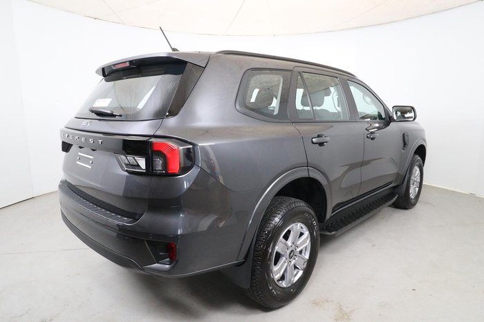 2025 Ford Everest Ambiente