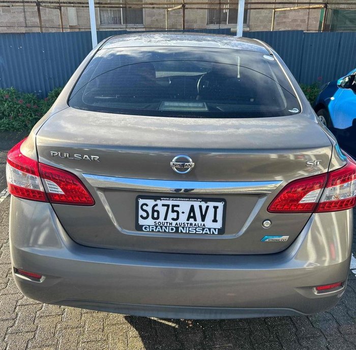 2012 Nissan Pulsar ST