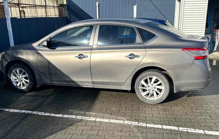 2012 Nissan Pulsar ST