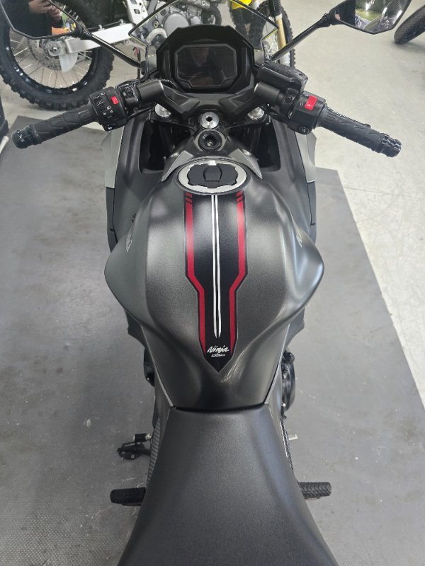 2022 Kawasaki NINJA 650L Black