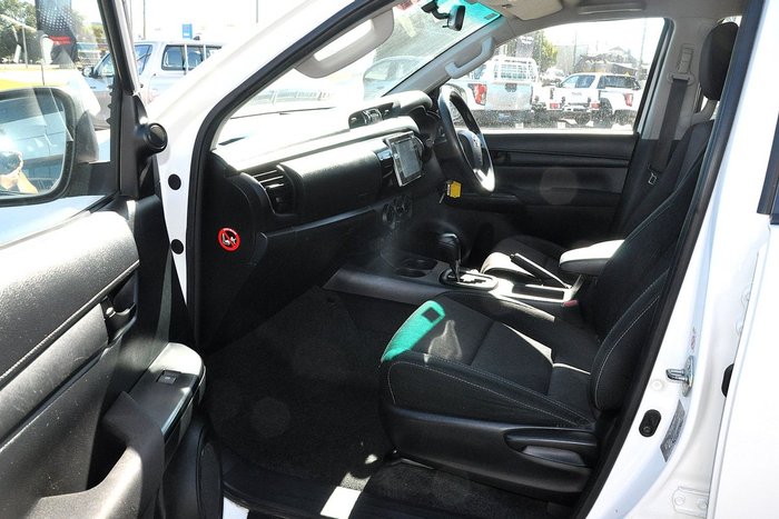 2017 Toyota Hilux SR