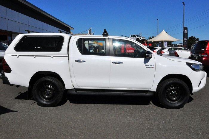 2017 Toyota Hilux SR