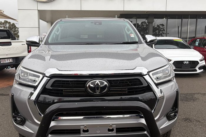 2021 Toyota Hilux SR5