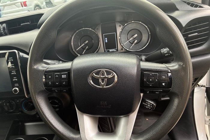 2023 Toyota Hilux SR