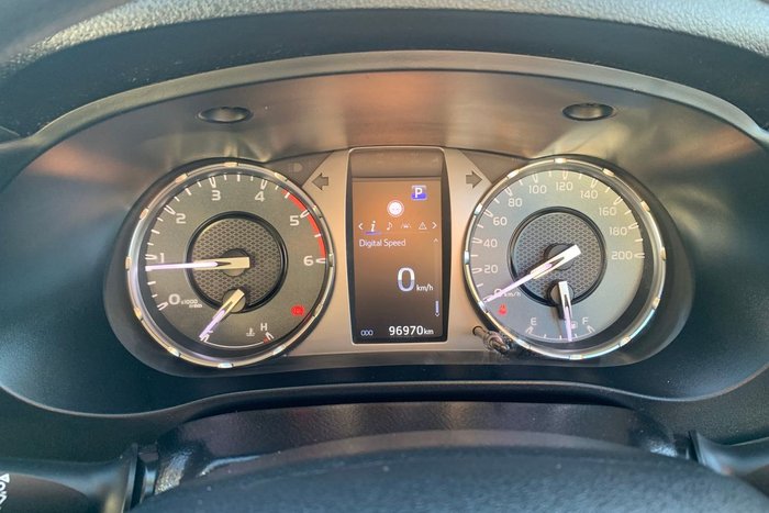 2023 Toyota Hilux SR