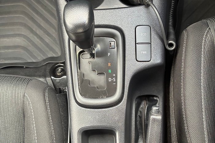 2023 Toyota Hilux SR