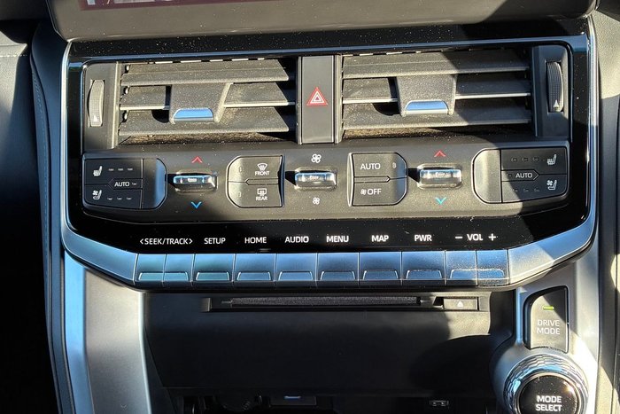 2023 Toyota Landcruiser VX
