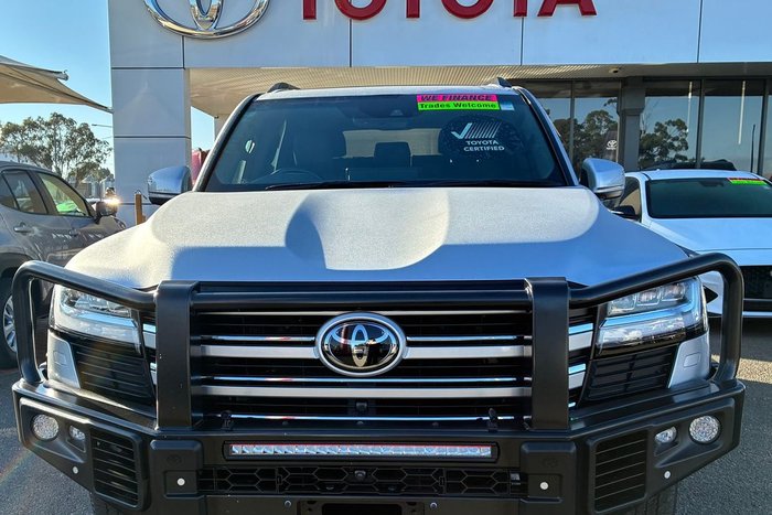 2023 Toyota Landcruiser VX