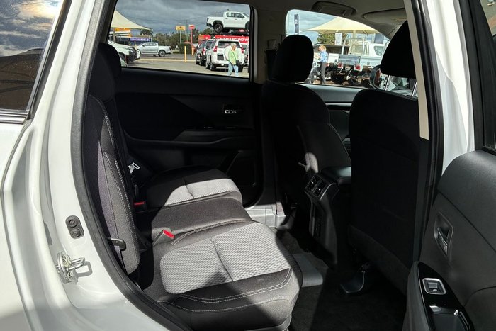 2021 Mitsubishi Outlander PHEV ES