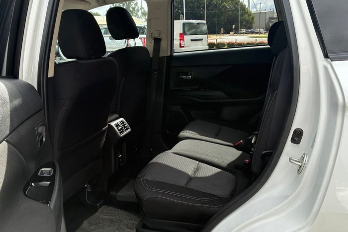 2021 Mitsubishi Outlander PHEV ES