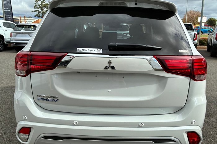 2021 Mitsubishi Outlander PHEV ES
