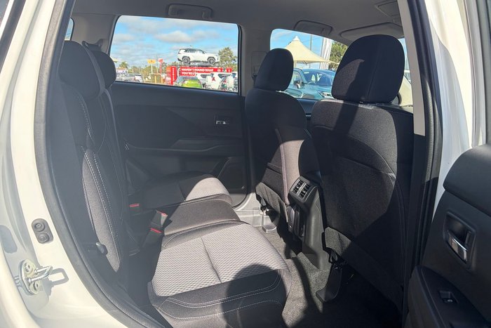 2021 Mitsubishi Outlander ES