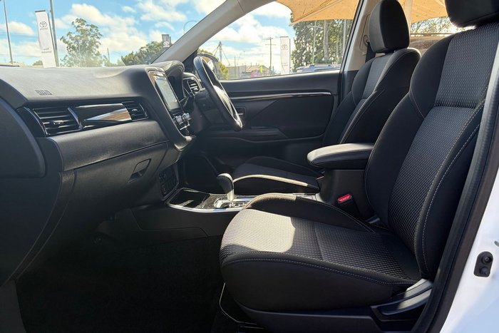 2021 Mitsubishi Outlander ES