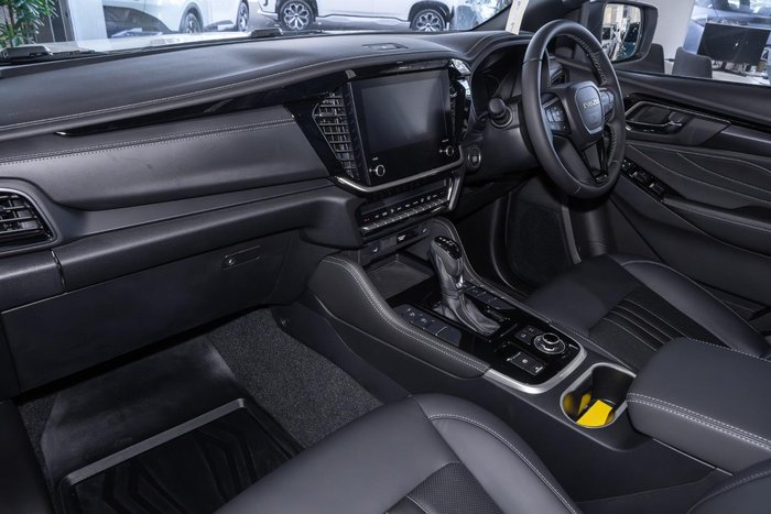 2025 Isuzu MU-X LS-T