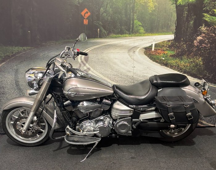 2013 Yamaha XV1900A Silver