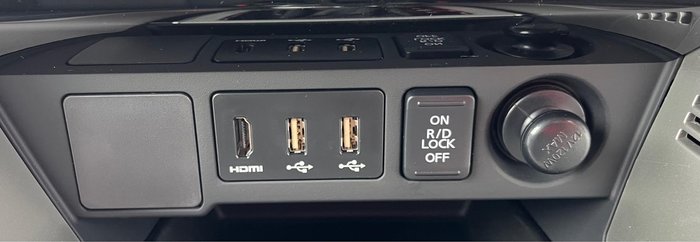 2024 Mitsubishi Pajero Sport GLS