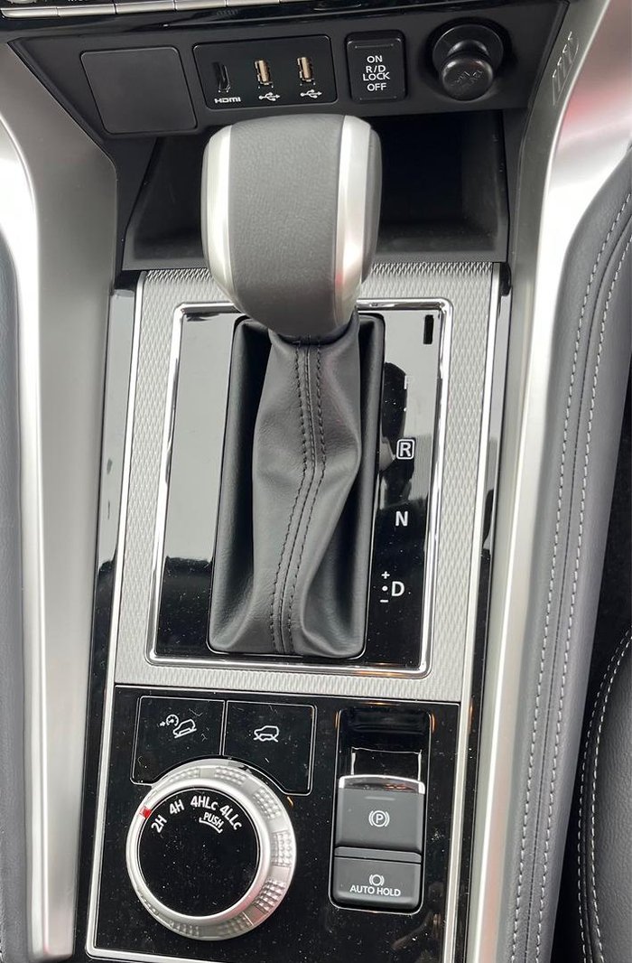 2024 Mitsubishi Pajero Sport GLS