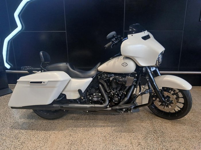 Harley-Davidson Street Glide Special 114 (FLHXS) Touring
