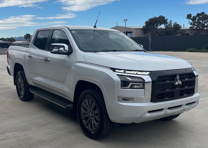 2025 Mitsubishi Triton GLS