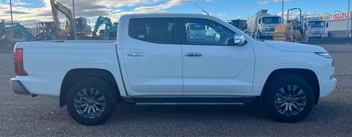 2025 Mitsubishi Triton GLS