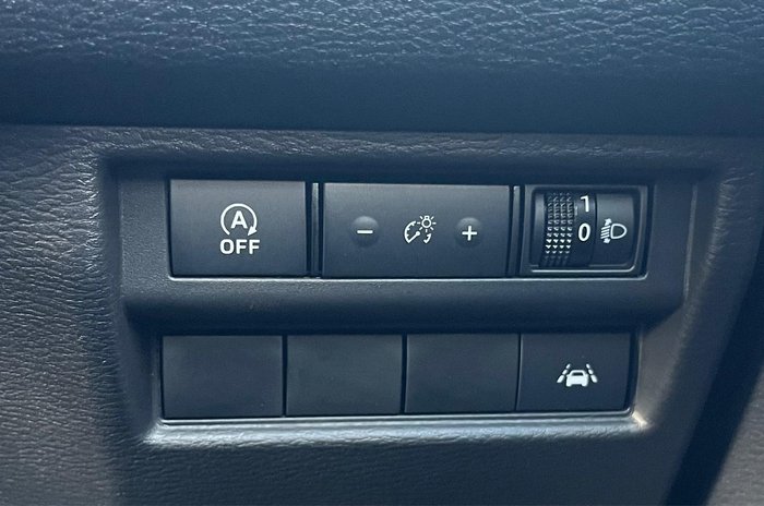 2025 Mitsubishi Triton GLS