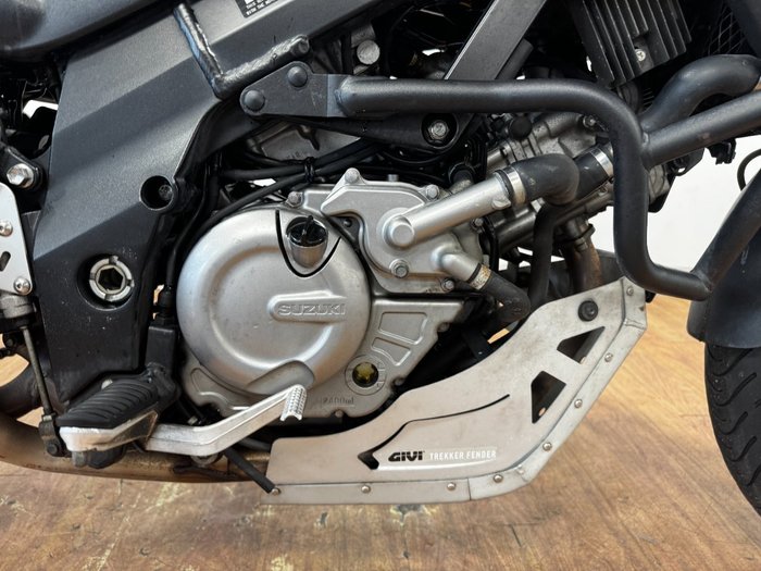 2016 Suzuki DL650 V-STROM RED