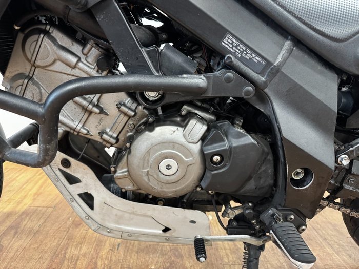 2016 Suzuki DL650 V-STROM RED