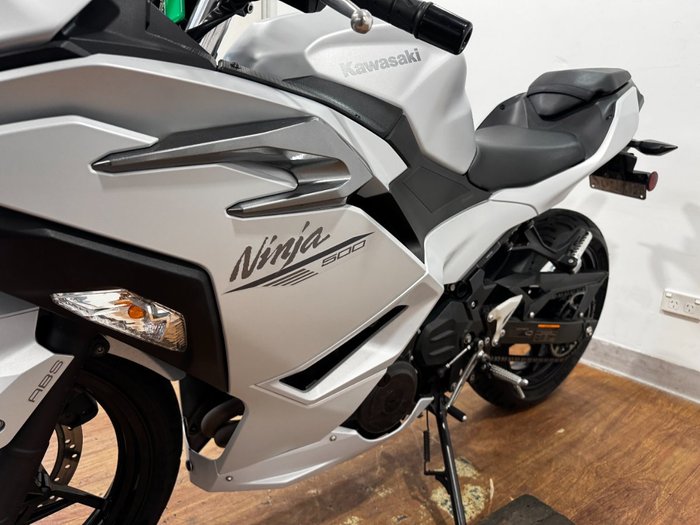 2024 Kawasaki NINJA 500 WHITE