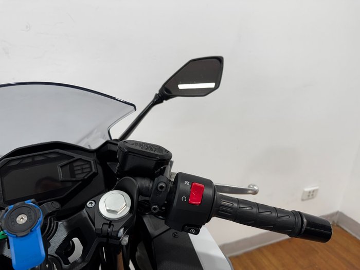 2024 Kawasaki NINJA 500 WHITE