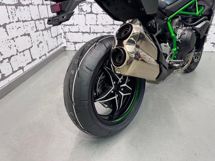 2025 Kawasaki Ninja H2 (ZX1002J) Ninja H2 Grey