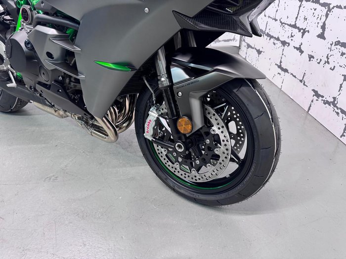 2025 Kawasaki Ninja H2 (ZX1002J) Ninja H2 Grey