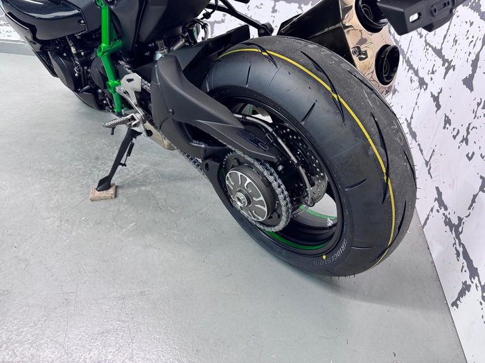2025 Kawasaki Ninja H2 (ZX1002J) Ninja H2 Grey
