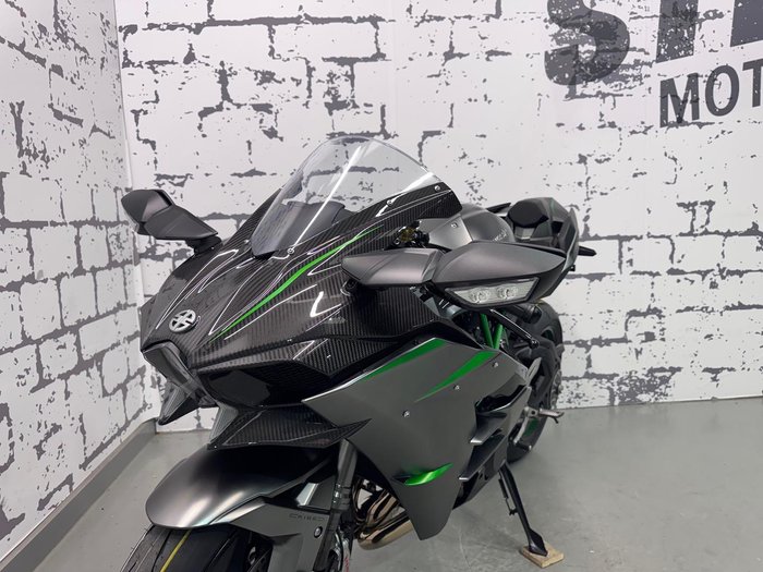 2025 Kawasaki Ninja H2 (ZX1002J) Ninja H2 Grey