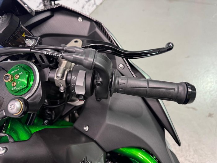 2025 Kawasaki Ninja H2 (ZX1002J) Ninja H2 Grey