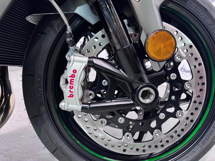 2025 Kawasaki Ninja H2 (ZX1002J) Ninja H2 Grey