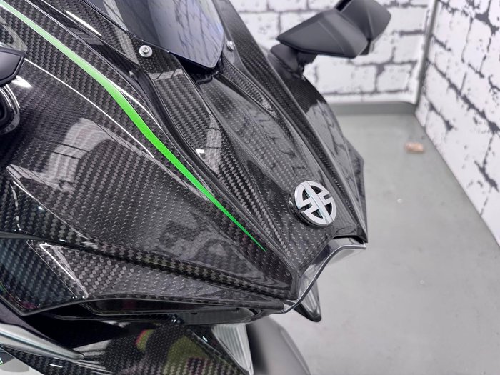 2025 Kawasaki Ninja H2 (ZX1002J) Ninja H2 Grey