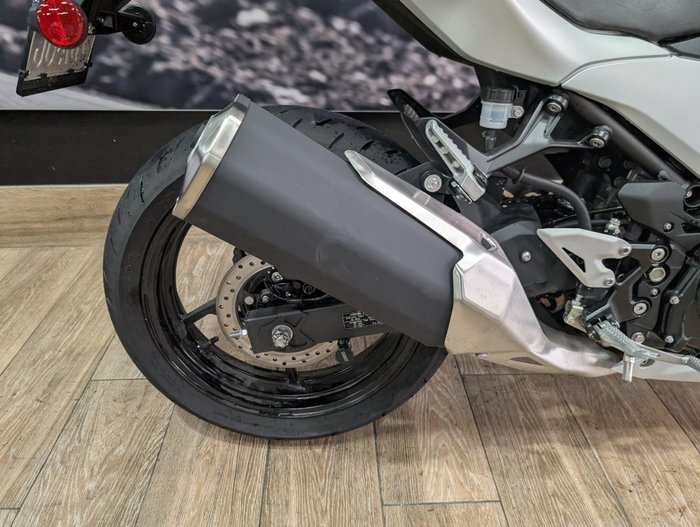 2025 Kawasaki NINJA 500 WHITE