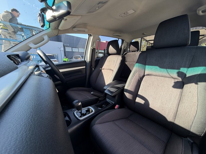 2017 Toyota Hilux SR5