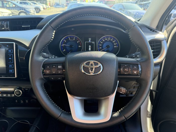 2017 Toyota Hilux SR5