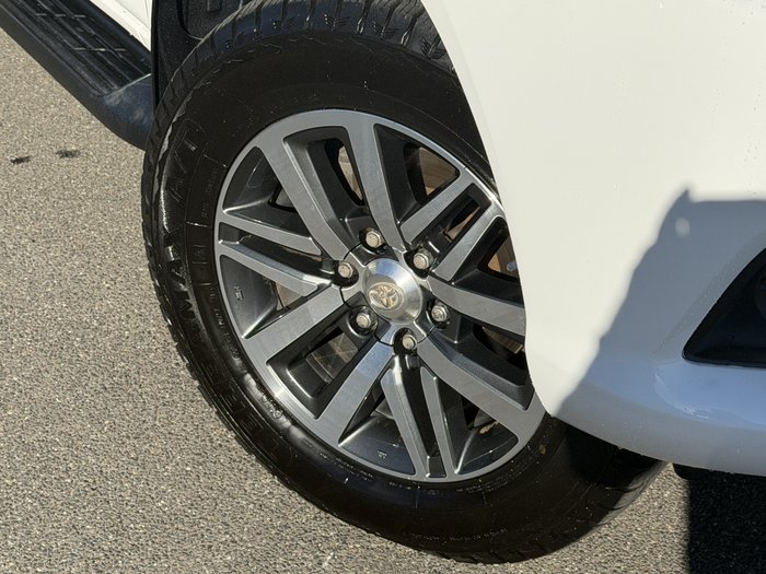 2017 Toyota Hilux SR5