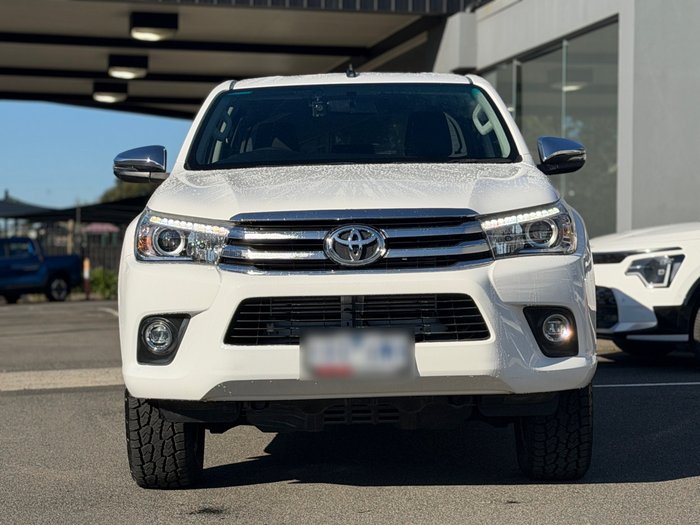 2017 Toyota Hilux SR5